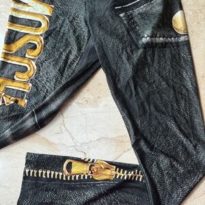 MOSCHINO Biker-Style Graphic-Print Leggings in Dark Grey Size US 8